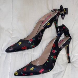 Betsey Johnson floral sling back heels